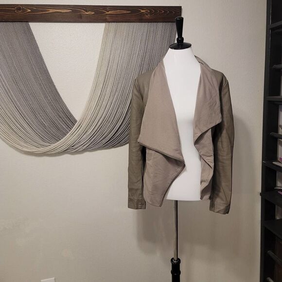 Sisters Vegan Leather Moto Jacket Sz M - Picture 3 of 5